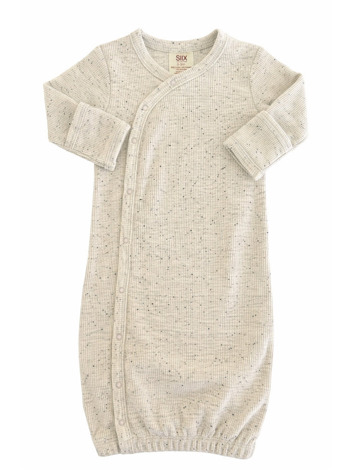 Light gray ribbed baby gown with long sleeves and buttons, perfect for newborns and infants. Soft and cozy fabric.