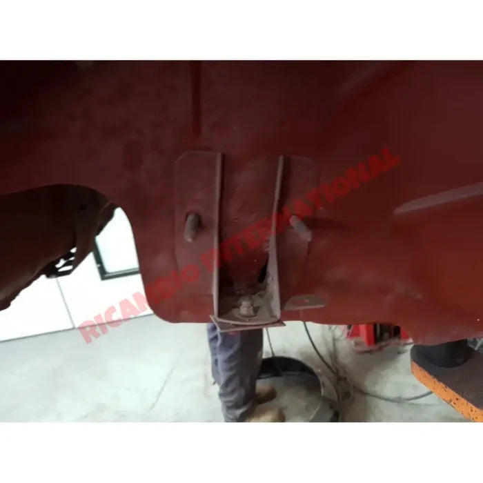 N/S Left Hand Front Suspension Bracket - Classic Fiat 500 - Suspension Parts
