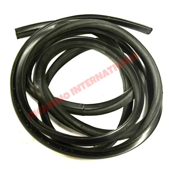 Rear Screen Seal & Chrome Beading - Classic Fiat 500 L - Window Seals & Associated Parts